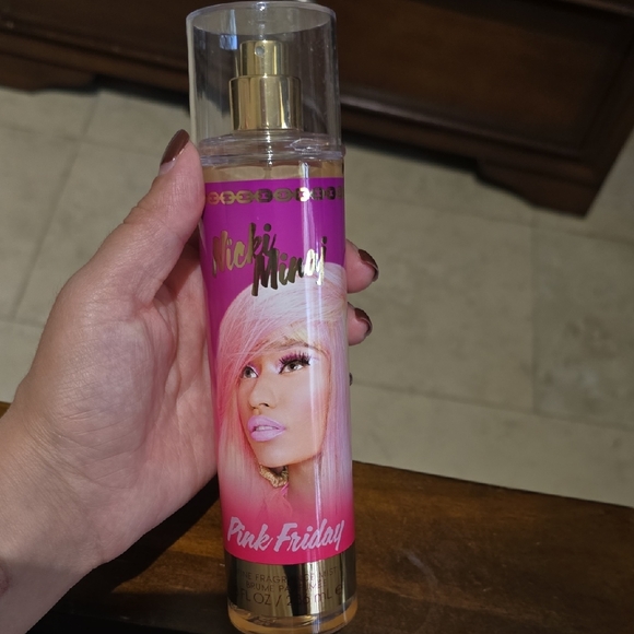 Nicki Minaj Pink Friday Hair Spray - Pink and Gold - Picture 1 of 2
